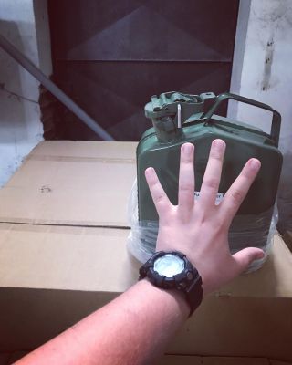 Dnes dorazila velká dávka plechových kanystrů, po kterých se jen zaprášilo! 😂